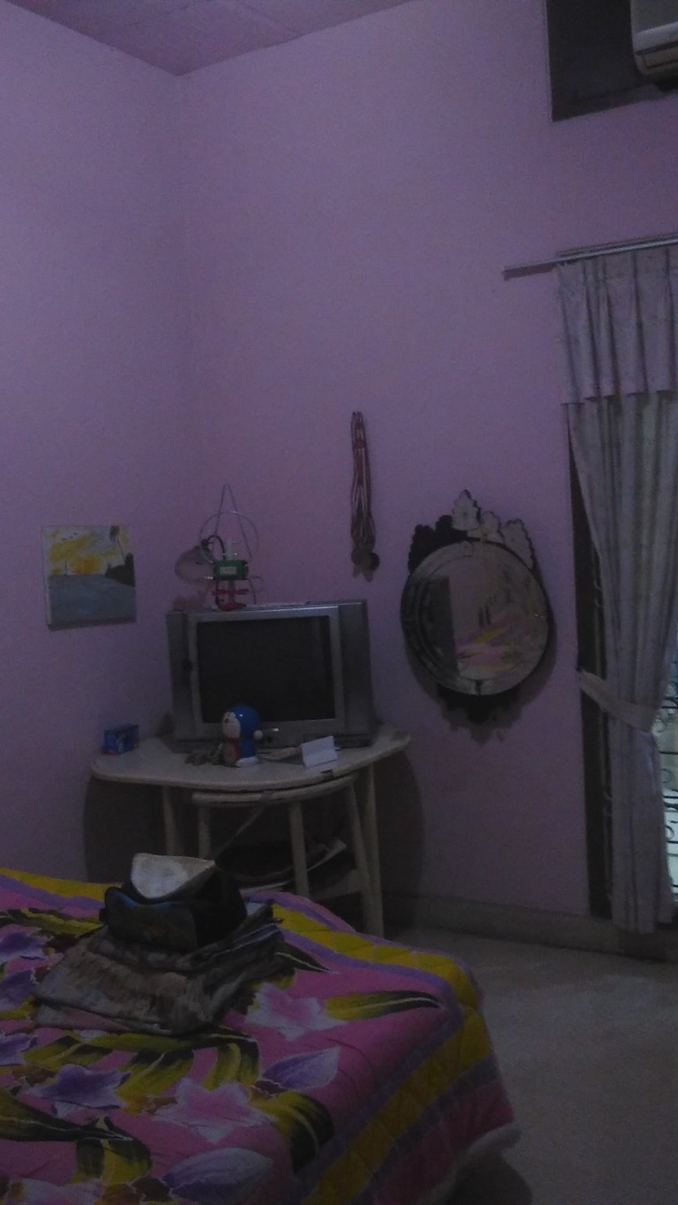 rumah dengan halaman luas