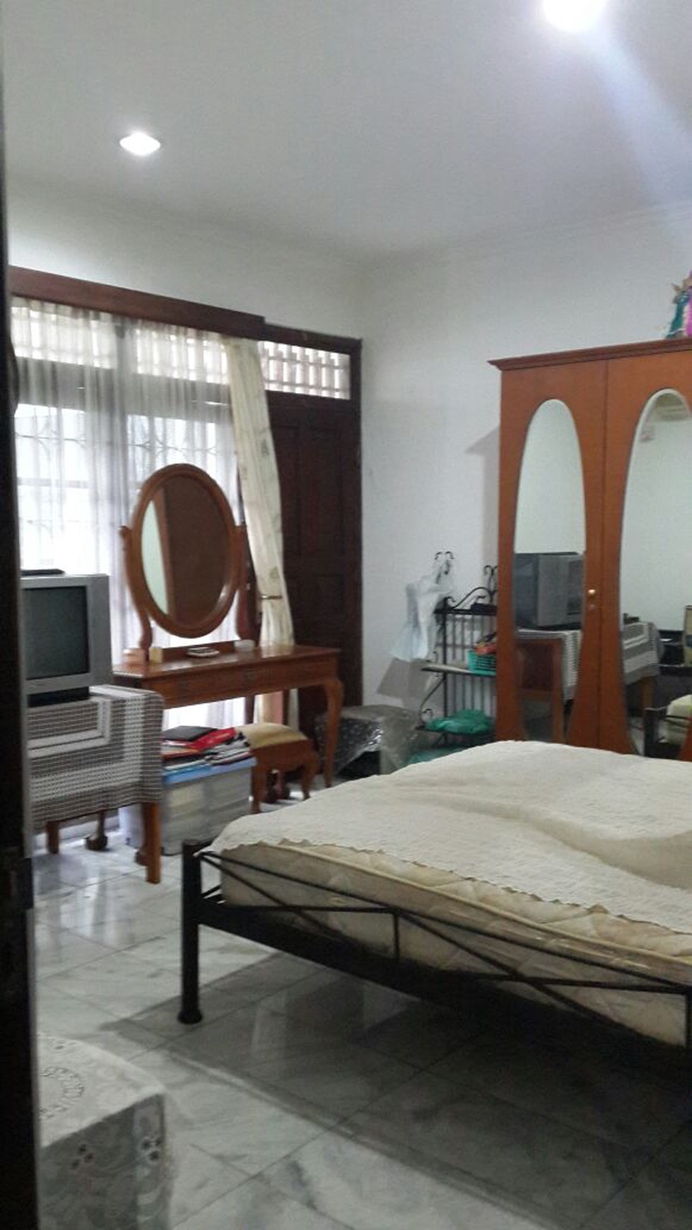 Rumah Dalam Perumahan di Pinang Tangerang