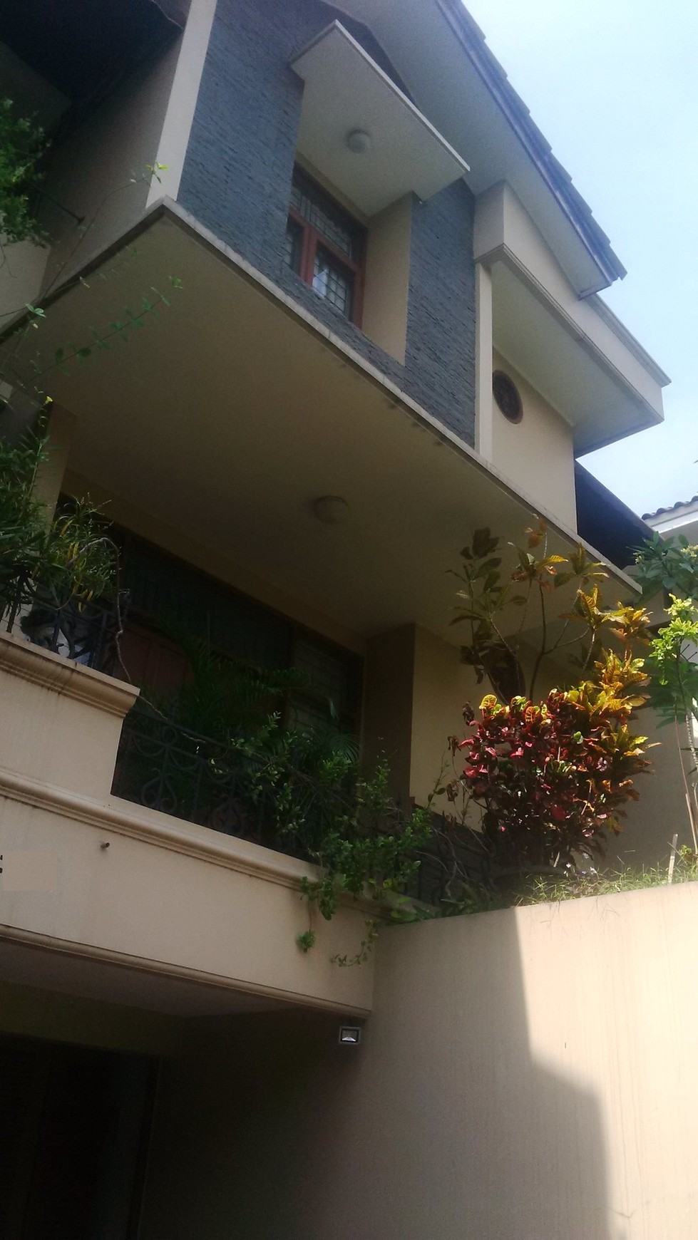 Rumah Asri di Bukit Cinere Indah