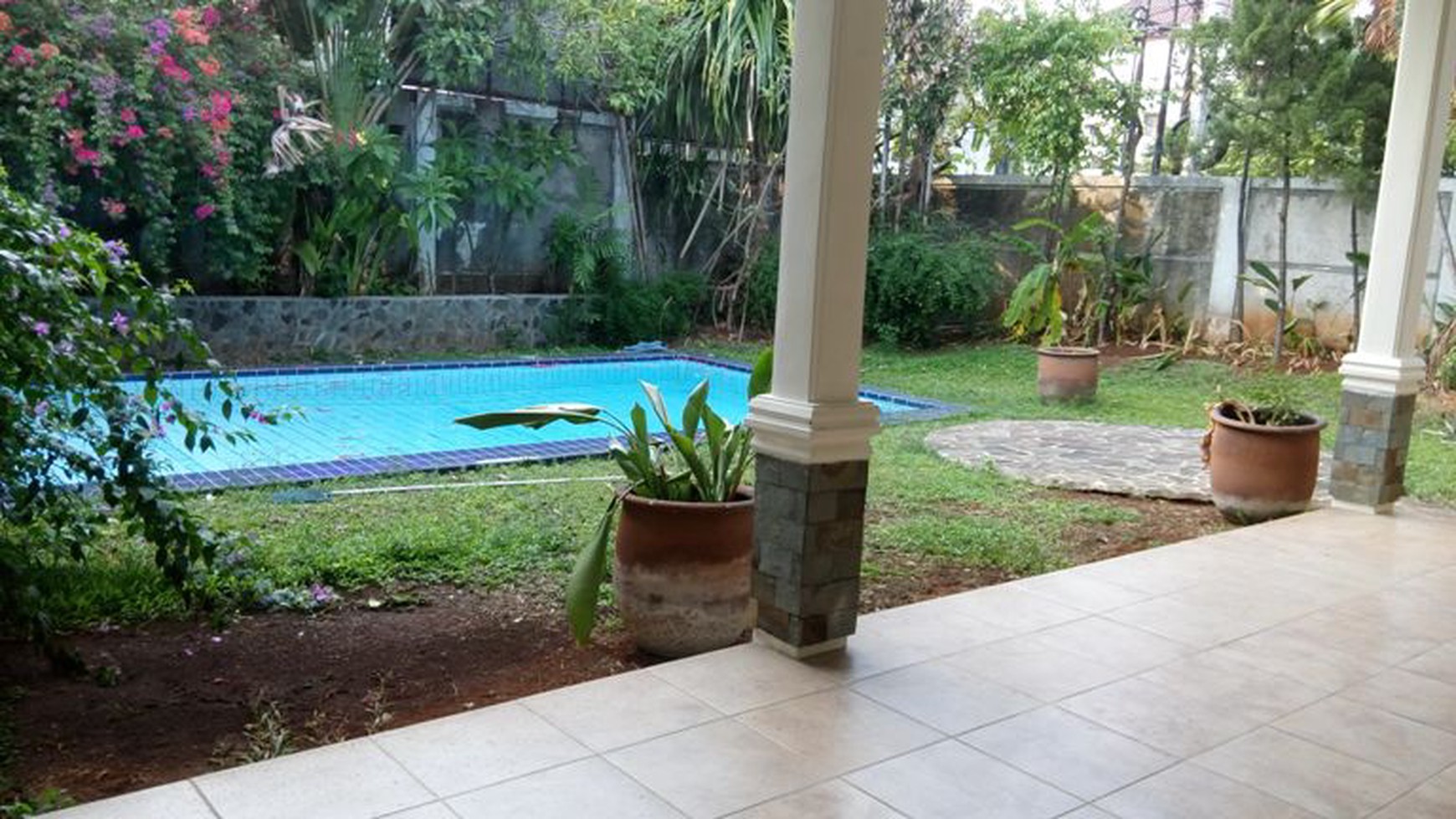 Nice House with Great Backyard in Kemang