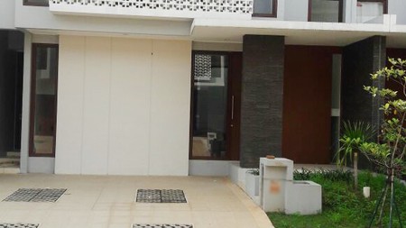 Rumah Di jual , Nyaman dan Siap Huni di kawasan Discovery Lumina, Bintaro