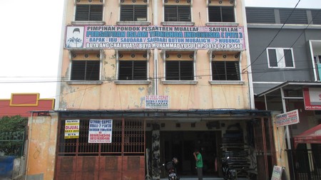 Dijual Ruko 3.5 lantai di Jl. Pandan raya - Perum, Karawaci