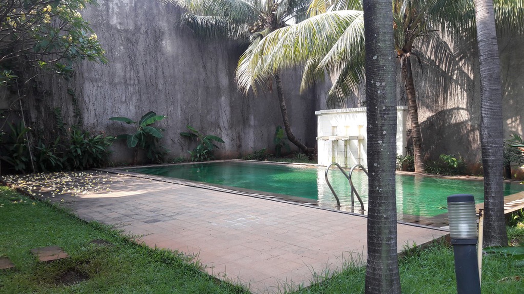 House Area Kemang Utara