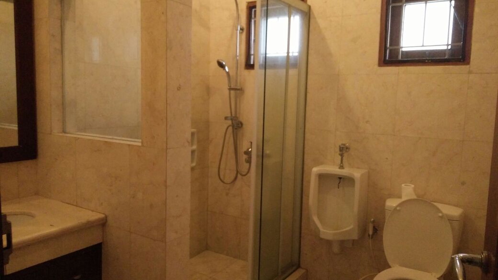 House Cantik  @ CIPETE AREA