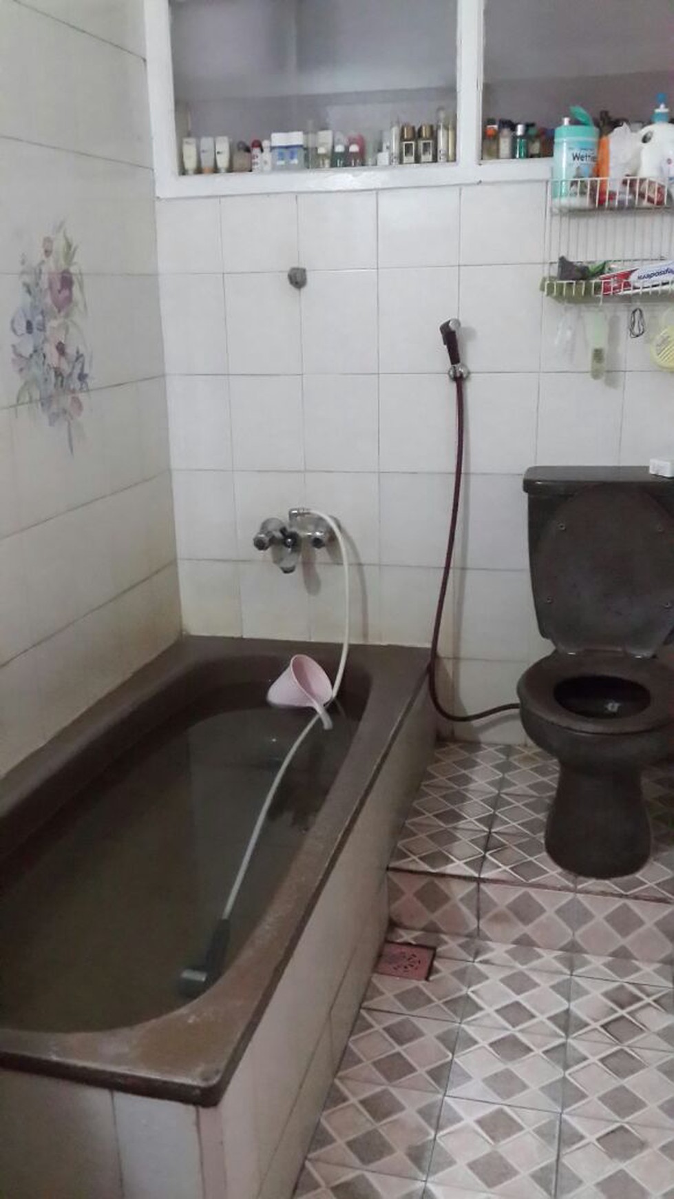 Rumah Siap Huni,strategis di Pesanggrahan Jakarta Selatan