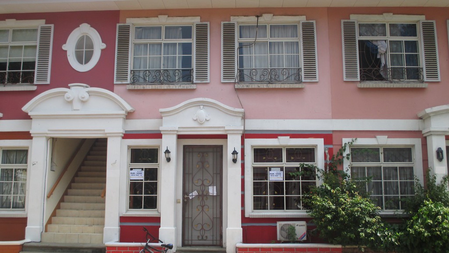 Disewakan Townhouse Lantai 1 di Taman Paris - Lippo Karawaci