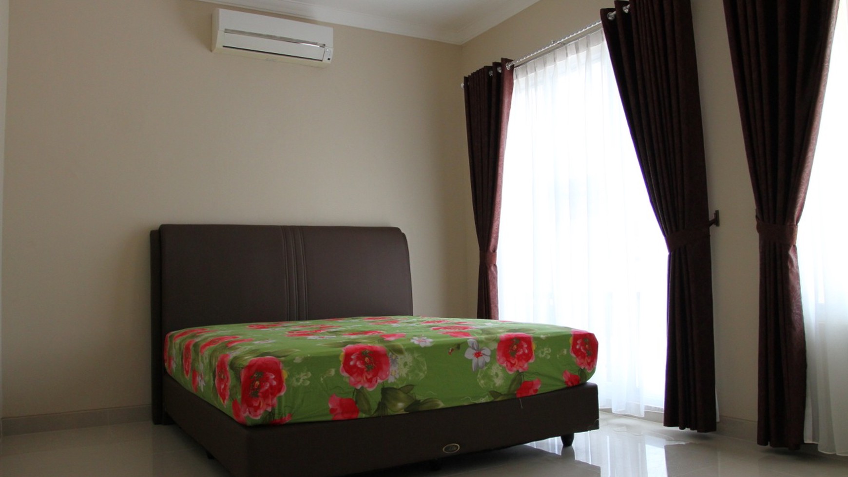 RUMAH DIJUAL GRAND WISATA BEKASI