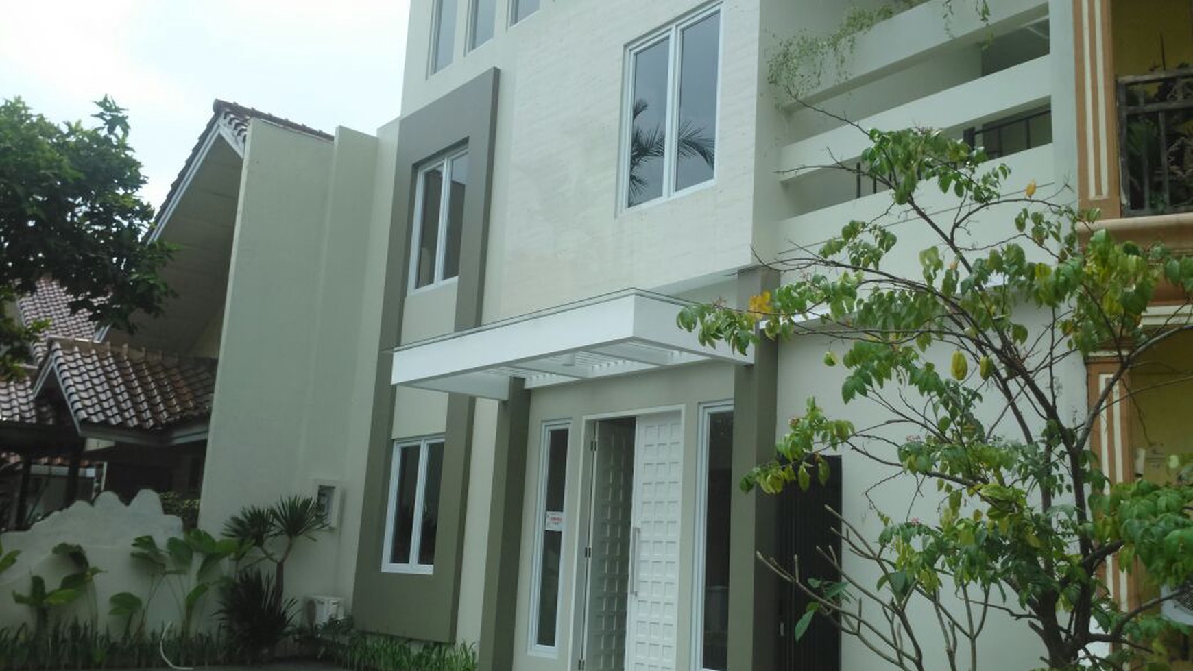 Dijual Rumah Taman Bromo - Lippo Karawaci