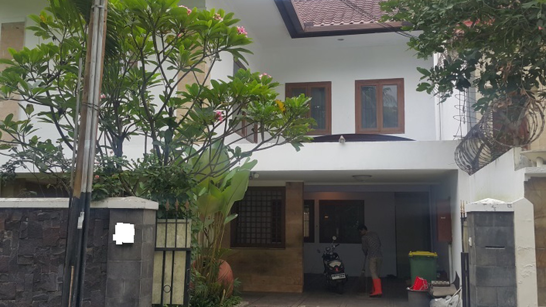 Beautiful house for rent in prime area of Kuningan