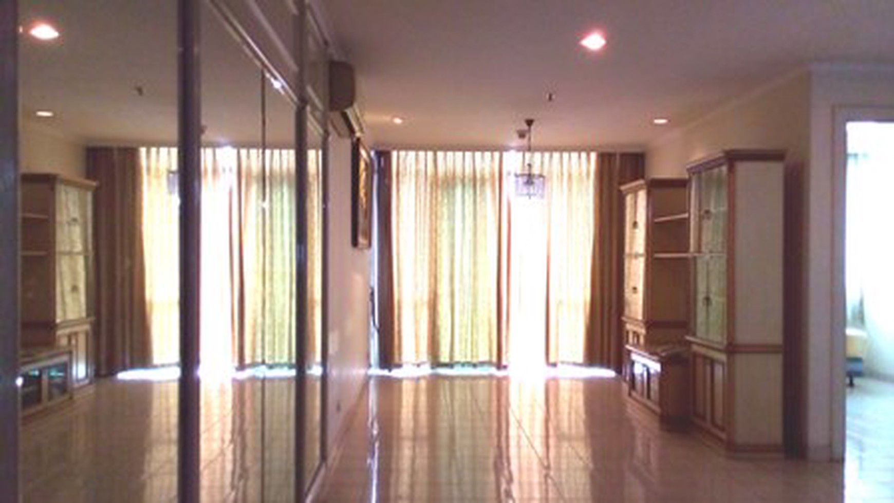 Apartment di pusat bisnis Jakarta, KUNINGAN 3BR+1, 3.1M