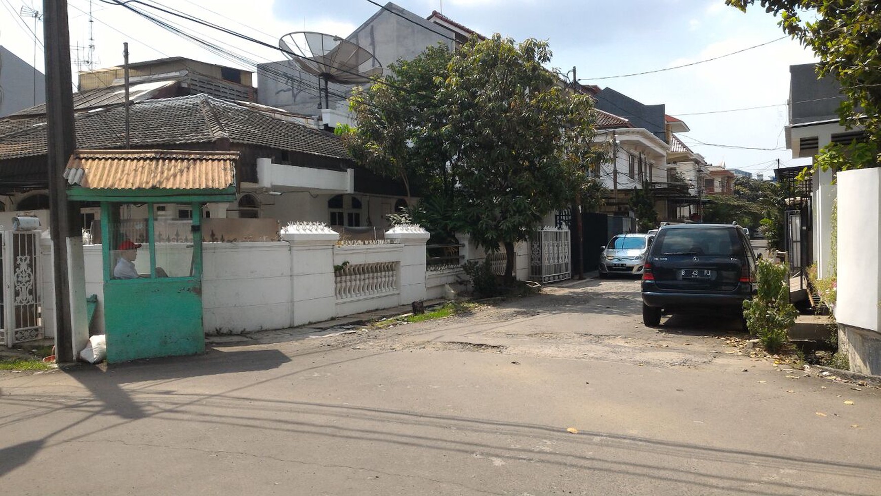 Rumah standard 1 lantai ,hitung tanah,Hoek di Gading Elok ,Kelapa Gading  Jakarta - Utara