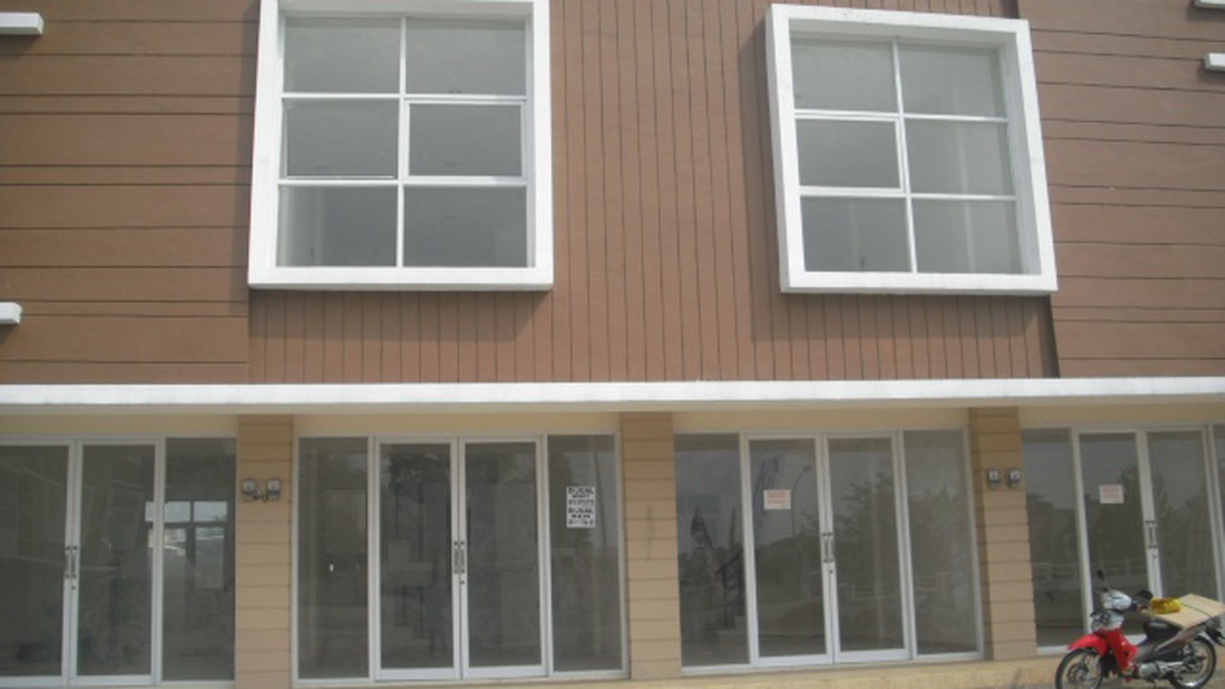 Ruko Baru Siap pakai di Serpong