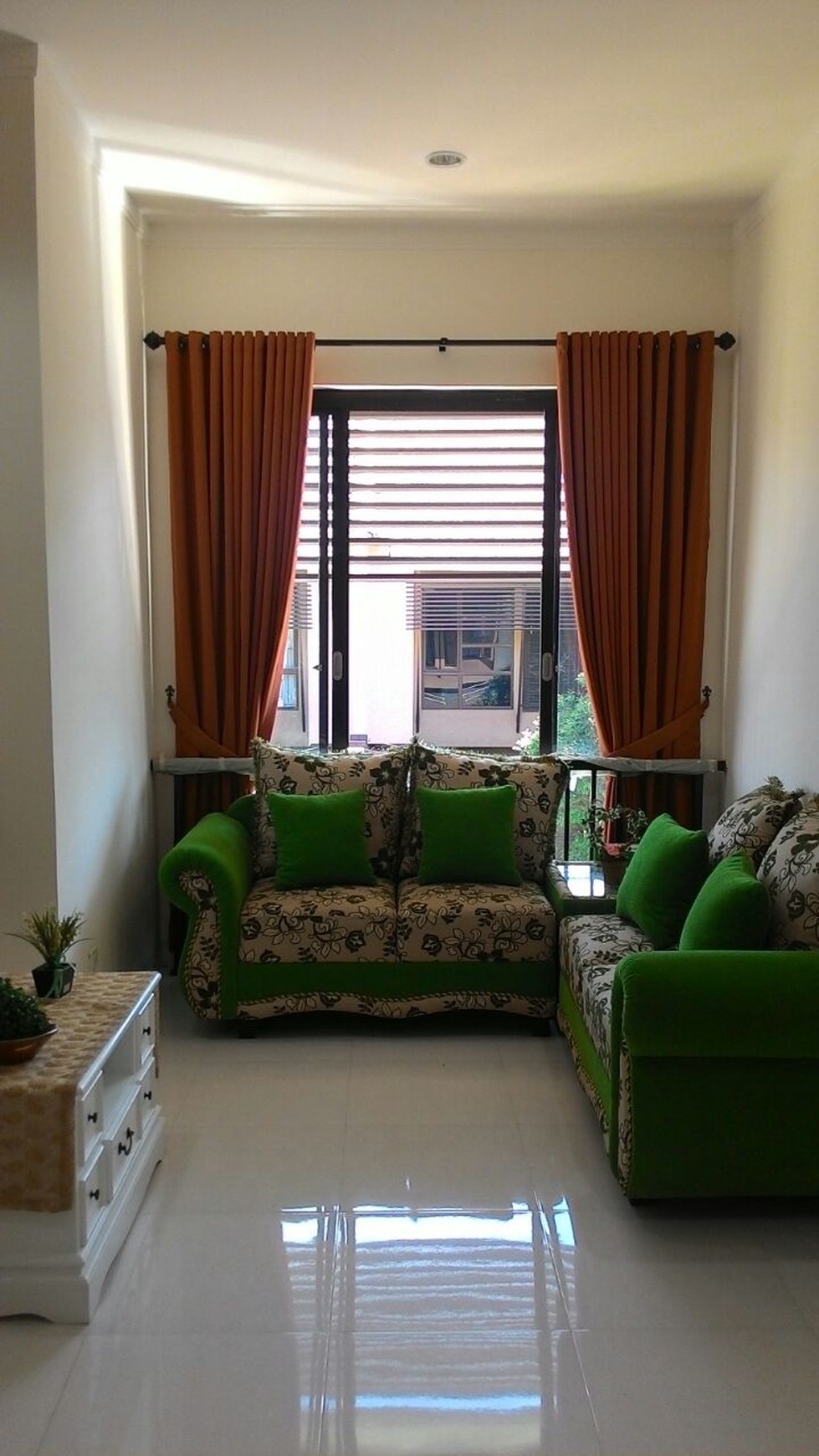 Rumah Baru Full Furnist,dekat tol,sekolah international,Mall.....Discovery Oke