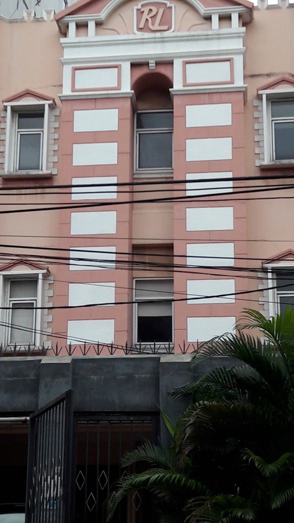4 Storey House On Commercial Zoning