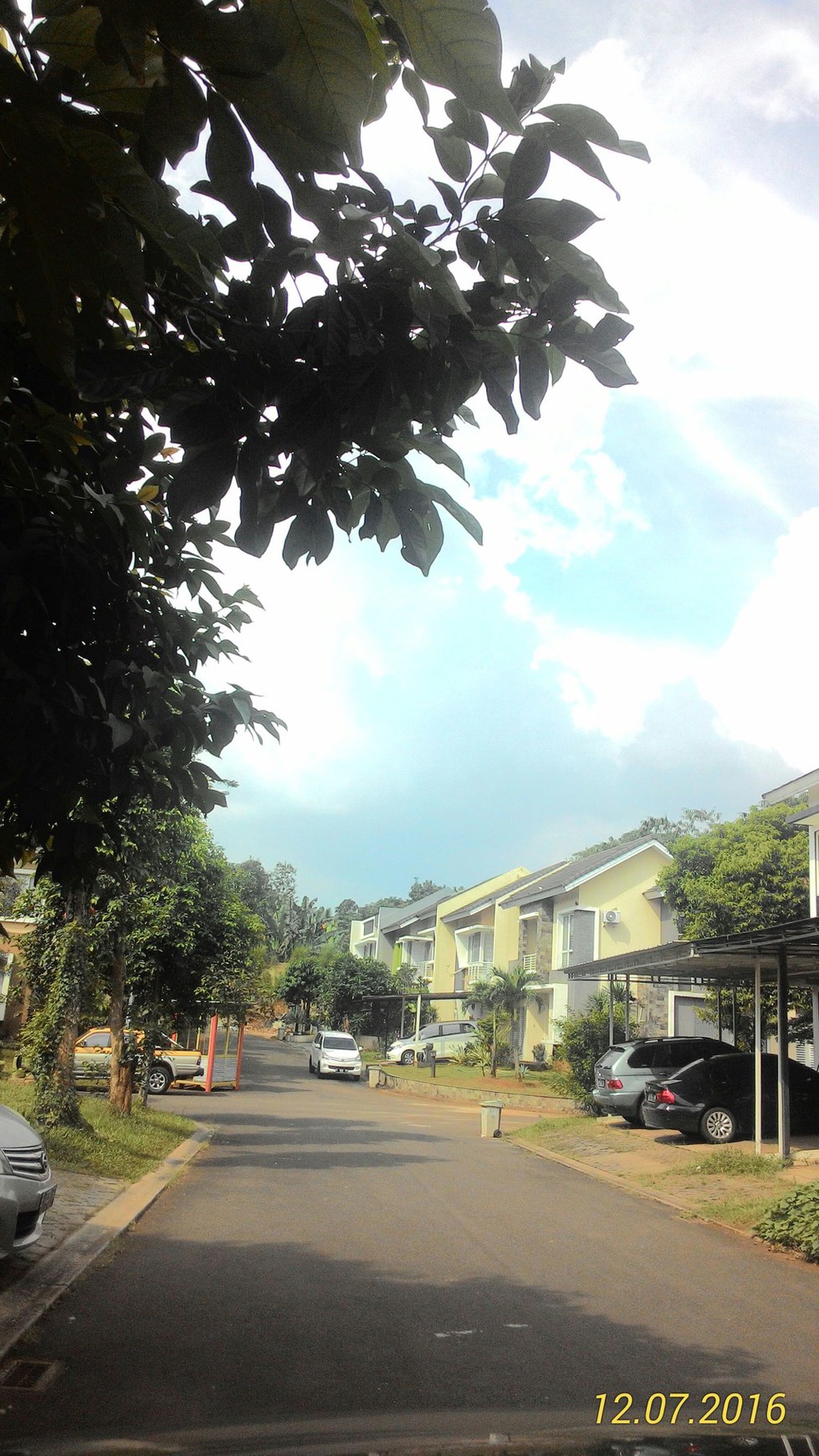 DI SEWAKAN RUMAH SEMI FURNISH DI PAVILION RESIDENCE, BSD