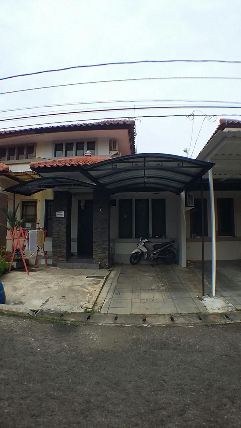 Dijual Rumah Taman Parahyangan - Lippo Karawaci