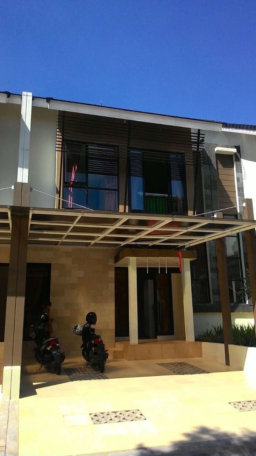 Rumah Baru Full Furnist,dekat tol,sekolah international,Mall.....Discovery Oke