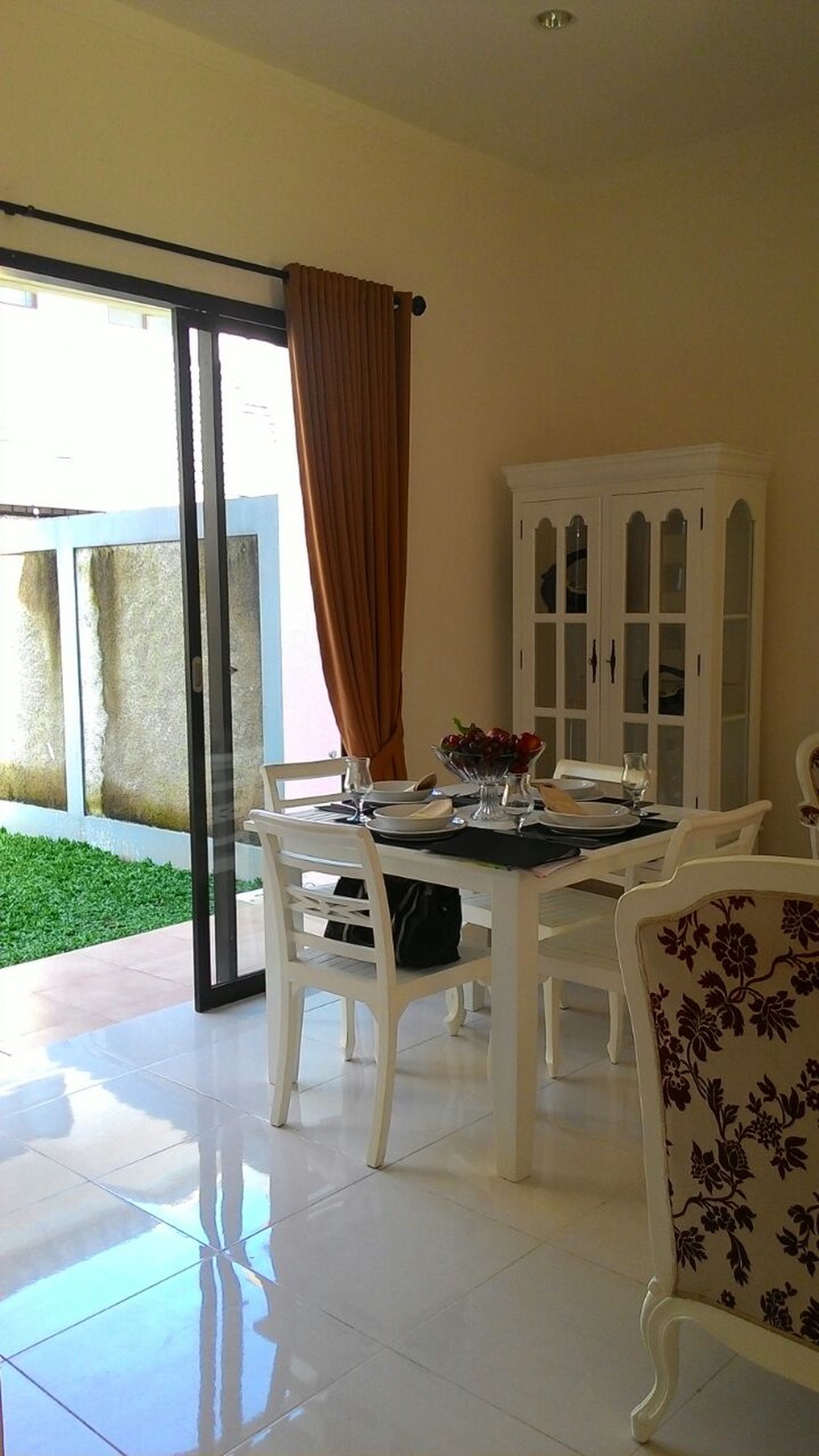 Rumah Baru Full Furnist,dekat tol,sekolah international,Mall.....Discovery Oke