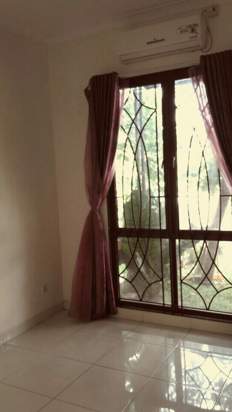 Rumah Cantik siap huni di Puspita Loka