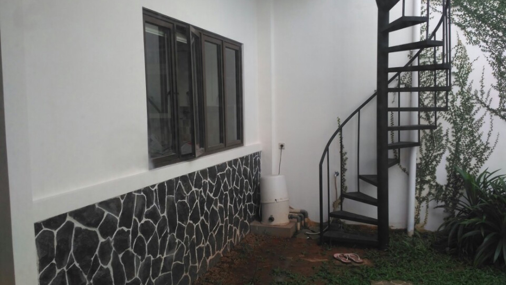 Rumah Cantik siap huni di Puspita Loka