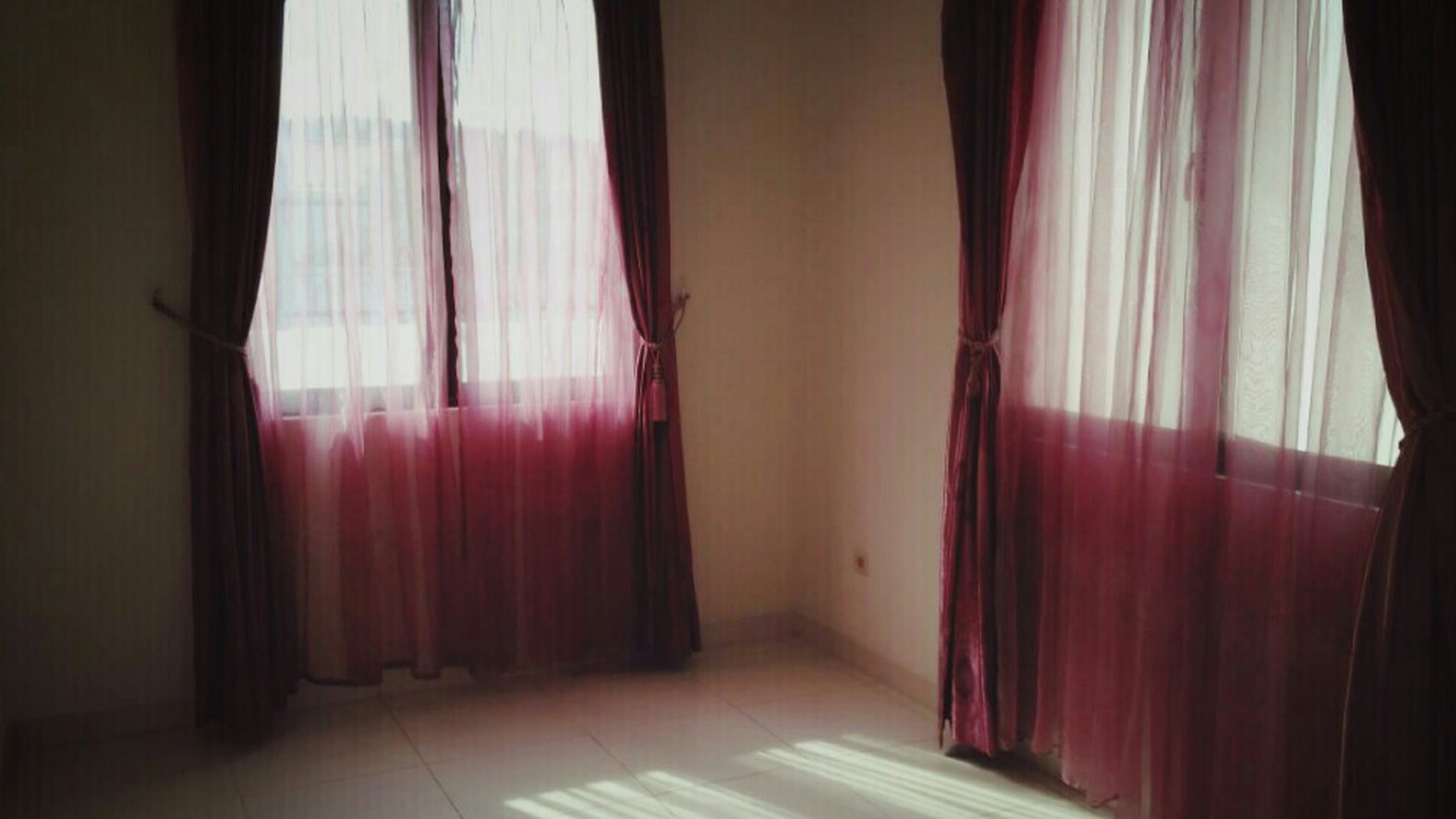 Rumah Cantik siap huni di Puspita Loka