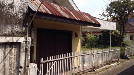 Dijual Rumah di Batu Malang, letak sangat strategis dekat hotel Purnama, cocok buat  villa...