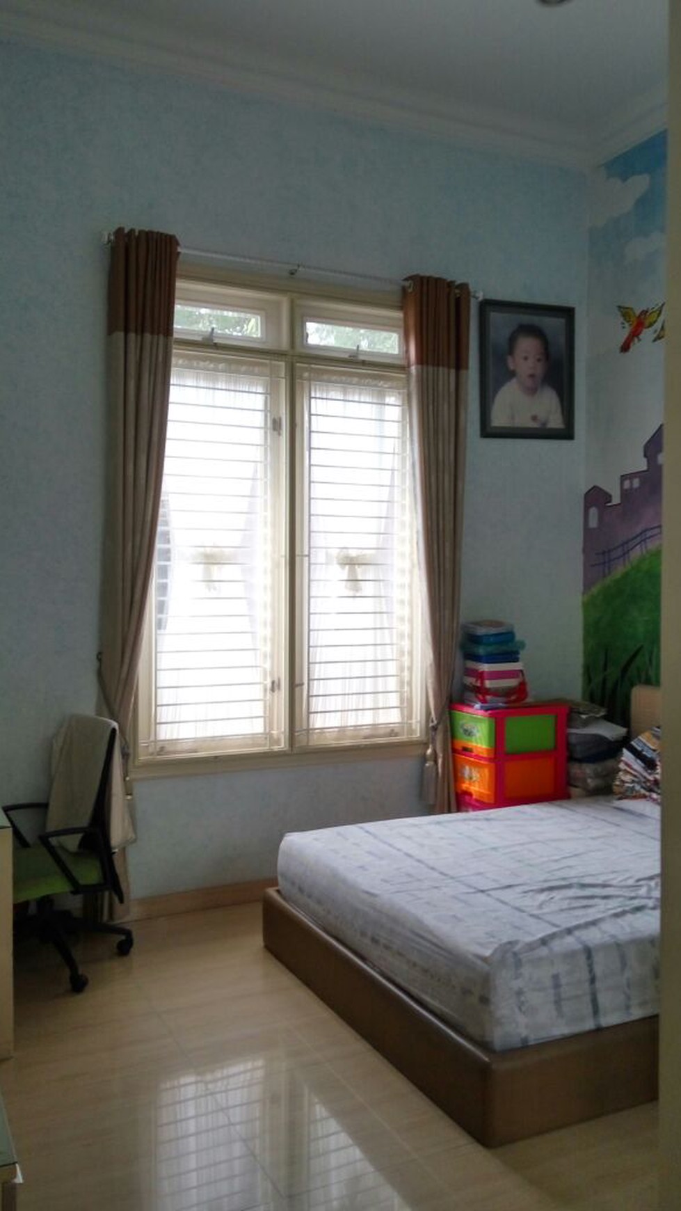 Hunian mewah 3 lantai Hoek ,Furnished, Harga nego di Danau Indah Sunter