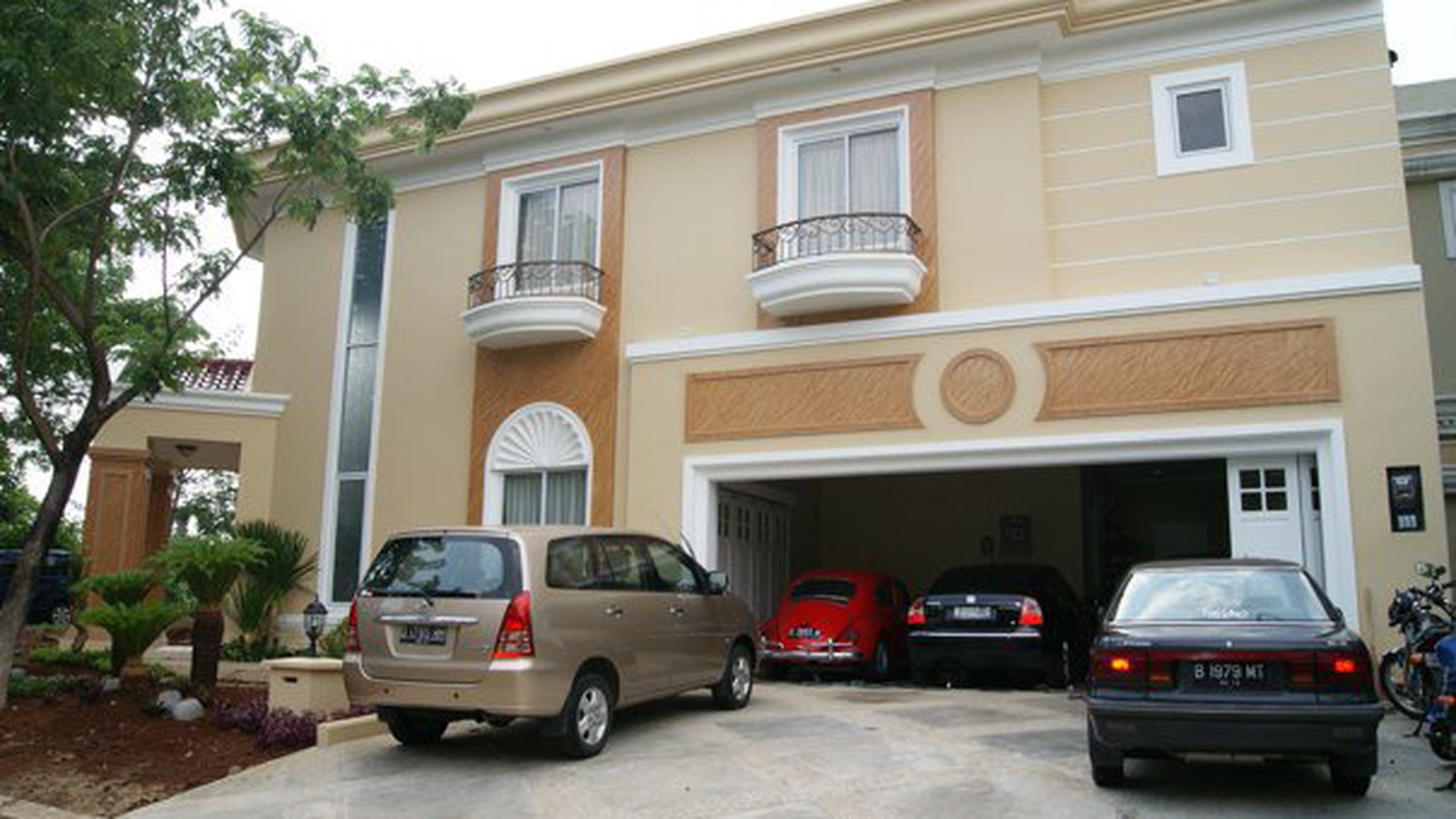 Rumah Mewah Bellagio The Green BSD City