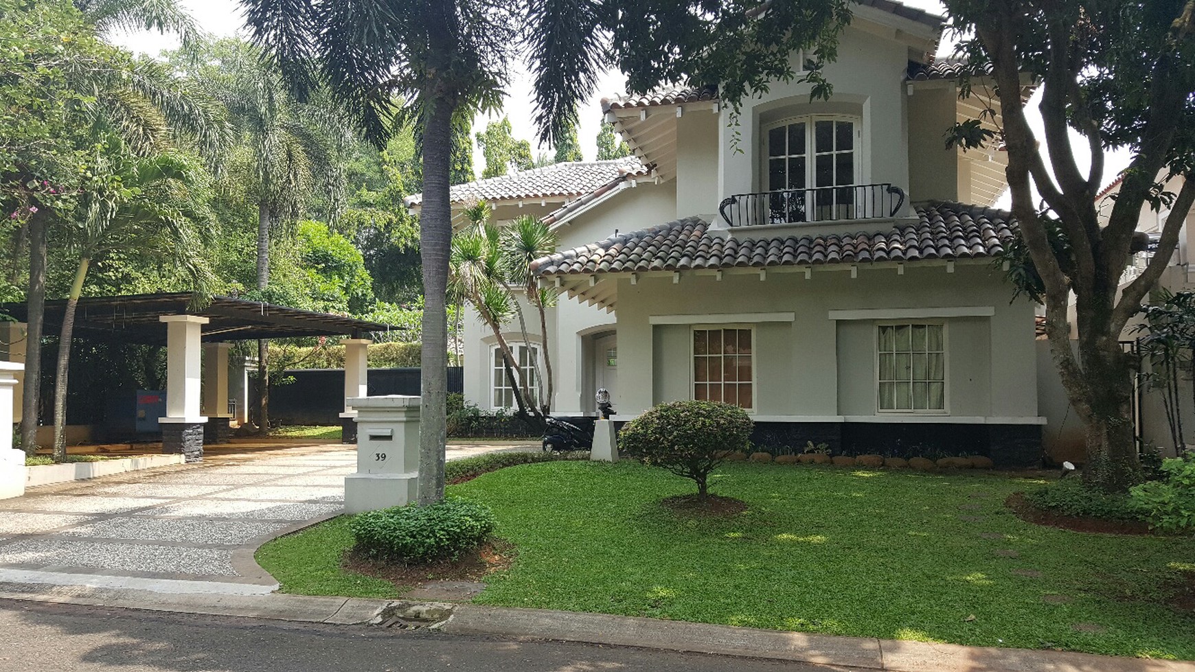 Disewakan Rumah di Taman Golf - Lippo Karawaci