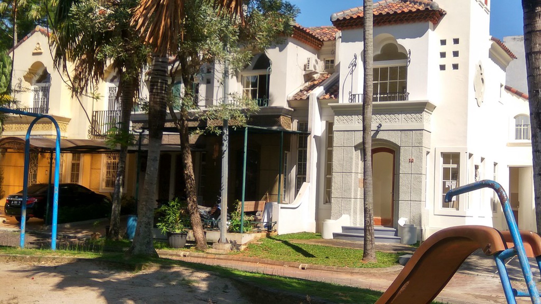 Disewakan Rumah Taman Spain - Lippo Karawaci