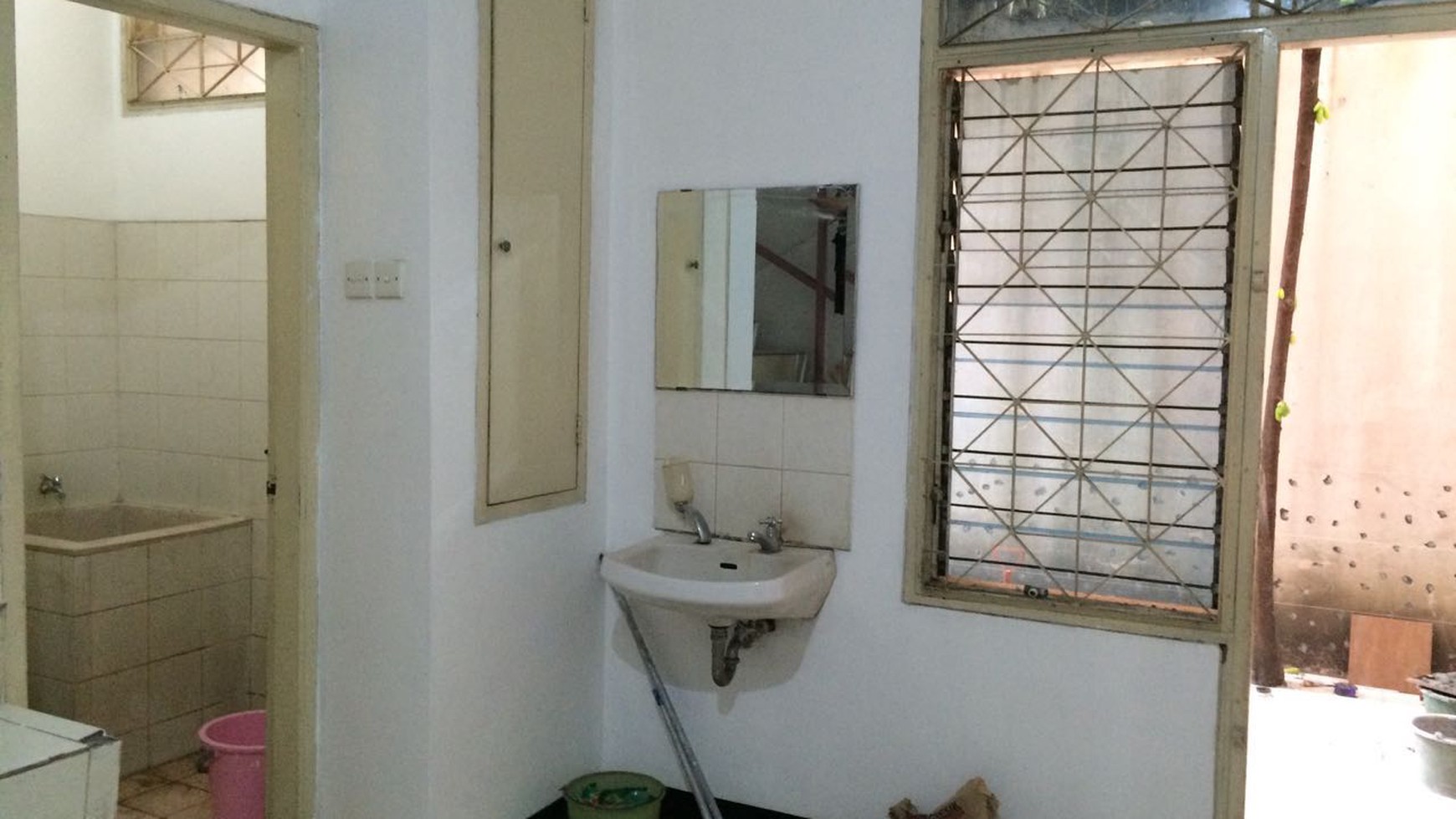 Disewakan Ruko Gajah Mada 3.5 Lantai - Lippo Karawaci