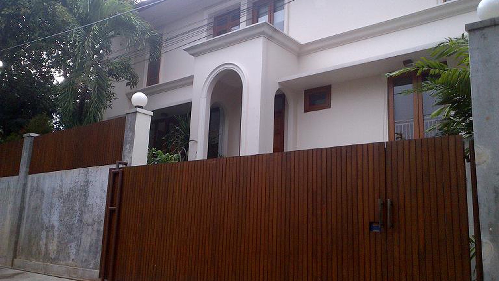 Western House Style in Cipete