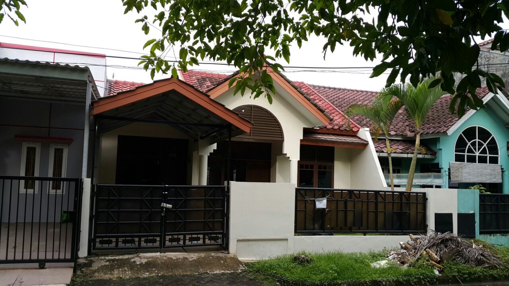 Rumah siap huni di Melati Mas Residence