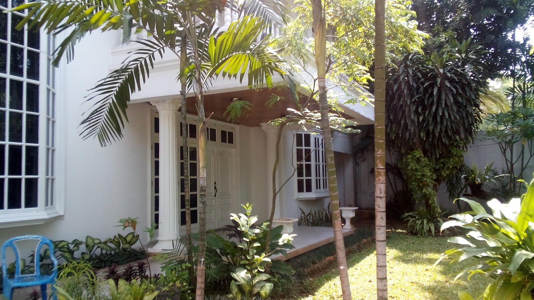 Bright and Nice house in Kebayoran Baru