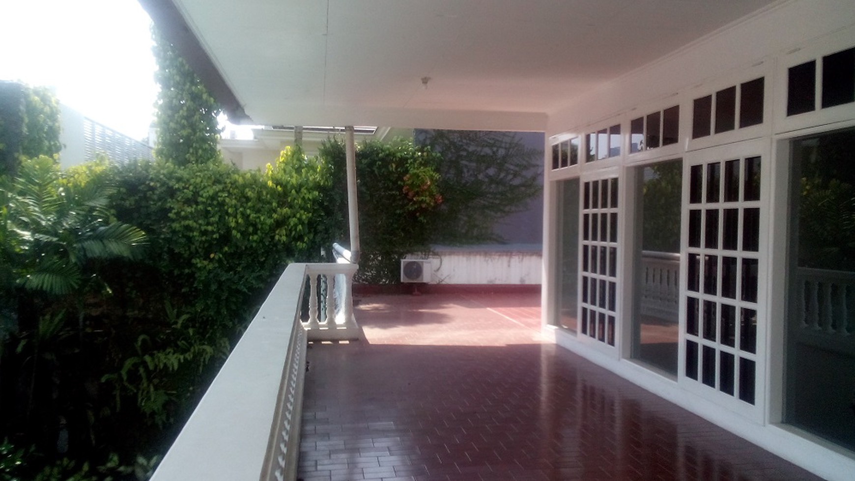 Bright and Nice house in Kebayoran Baru