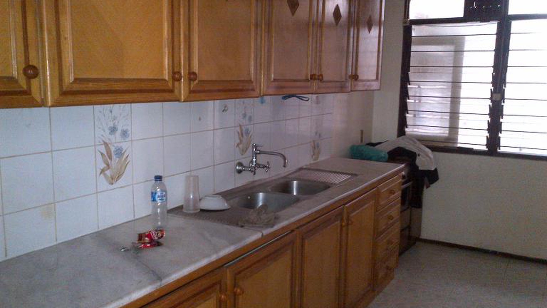 Big Garden and Classic Modern House at Kemang