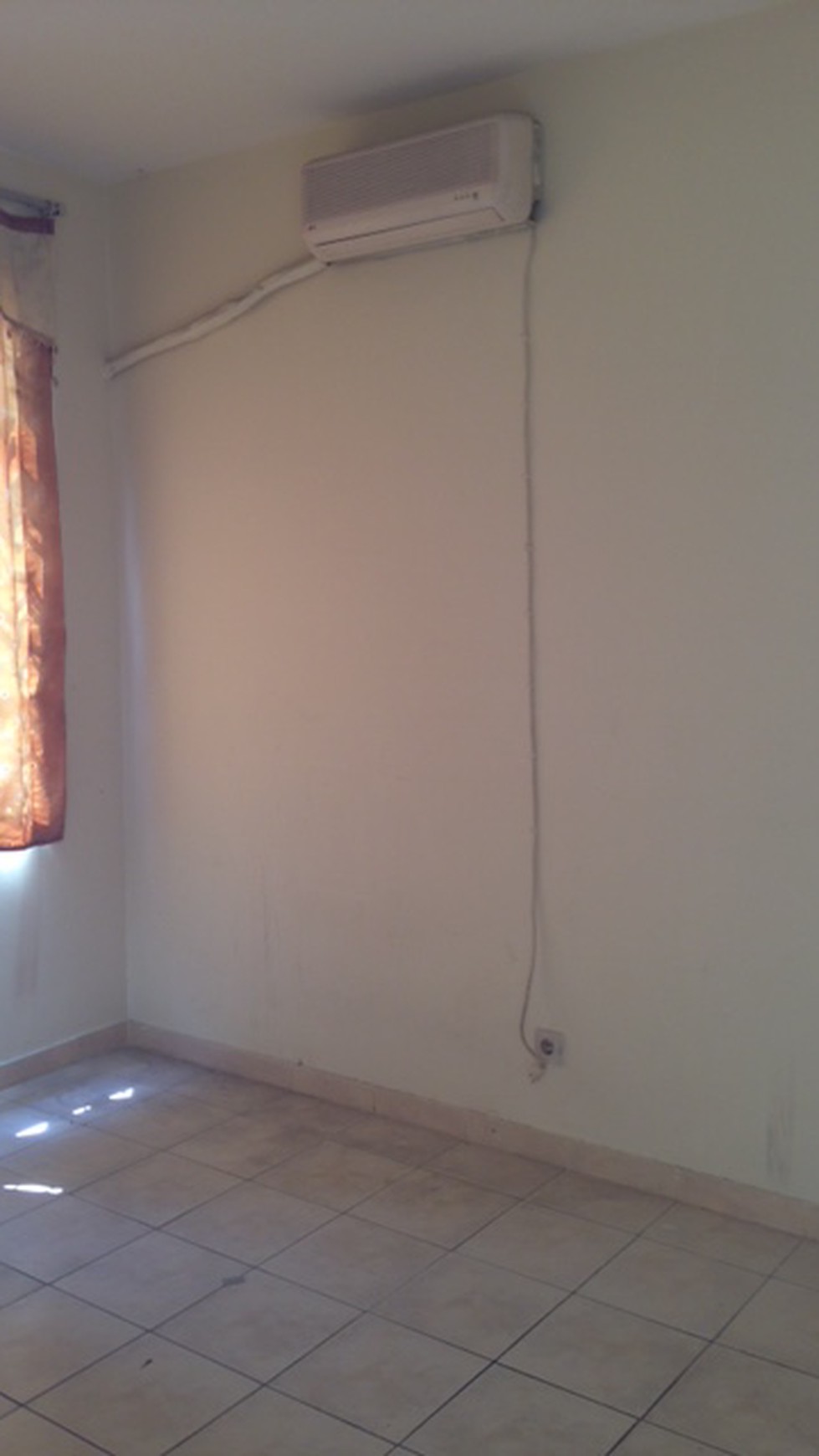 Dijual Townhouse Taman Paris Lantai Dasar - Lippo Karawaci