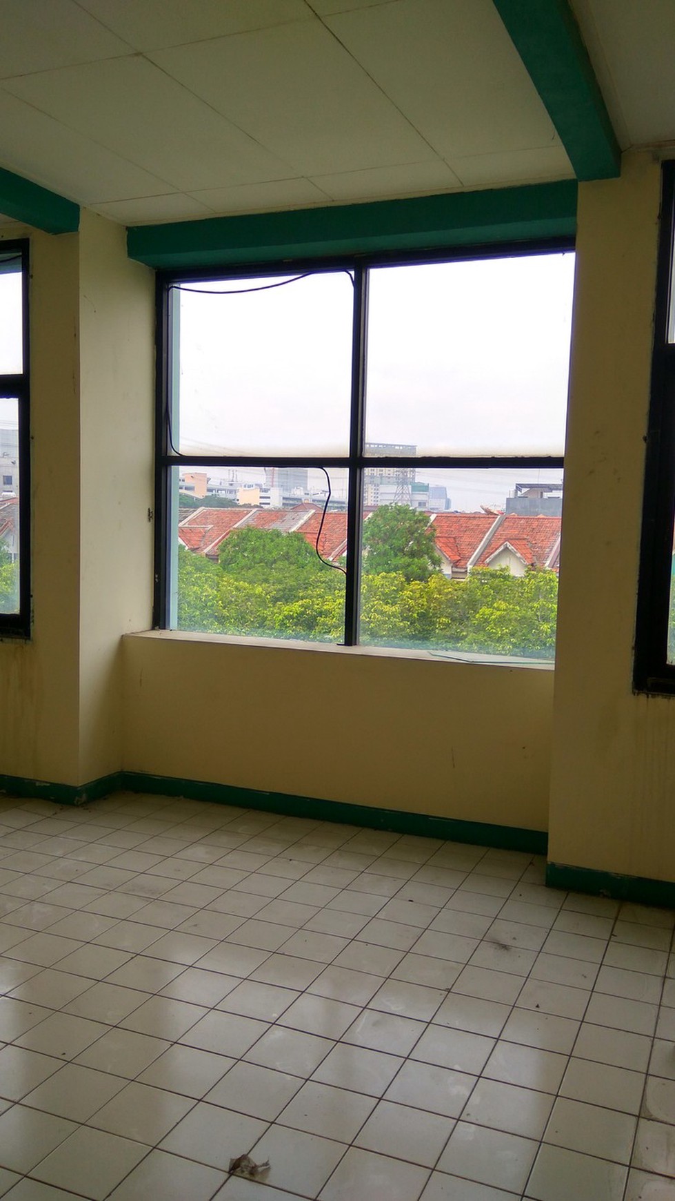 Dijual Ruko 3 Lantai di Jl. Kelapa Gading Selatan - Gading Serpong