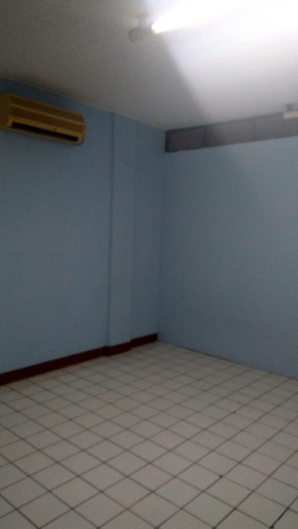 Disewakan Ruko 3 Lantai Jl. Kelapa Gading Selatan - Gading Serpong