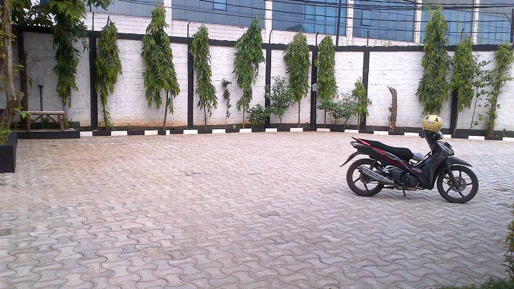 Big Yard House for Office in Kemang