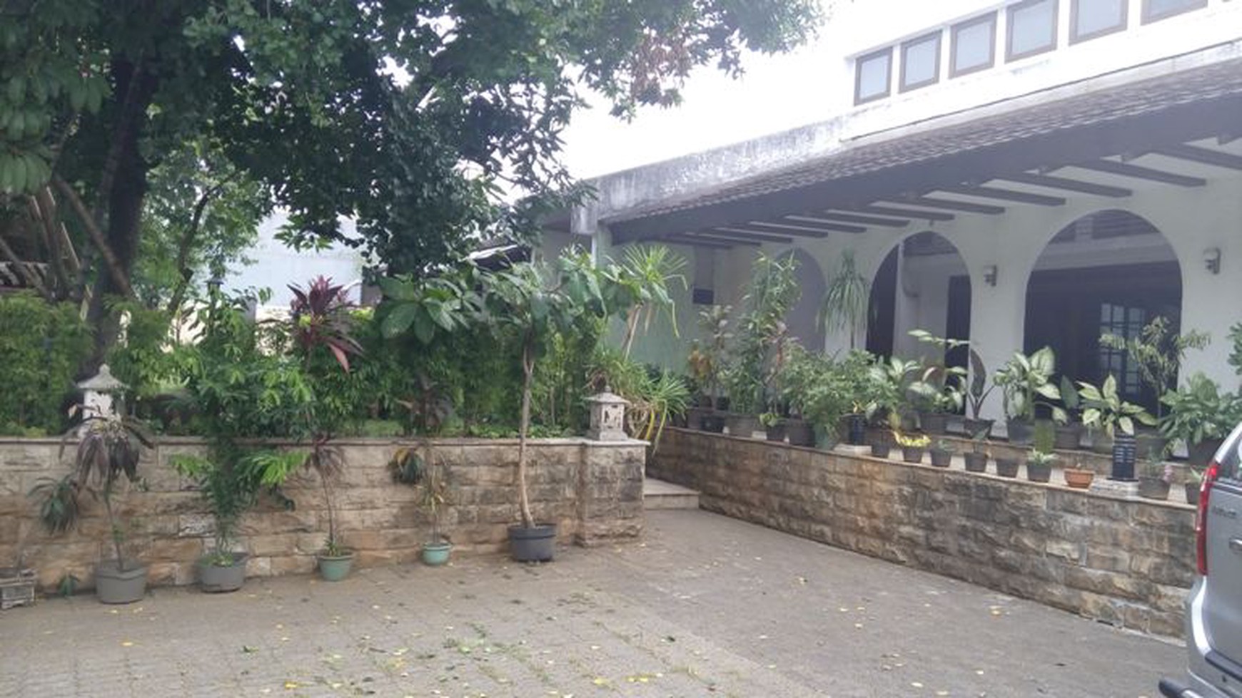 Multi Function House for Office in Kemang