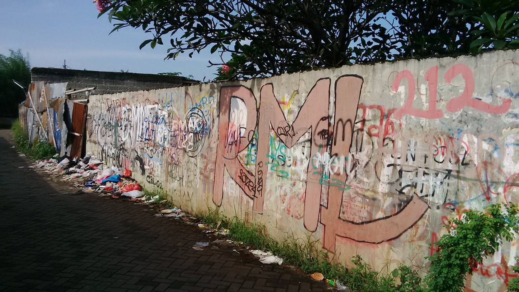 Tanah di Samping Baliview Cirendue