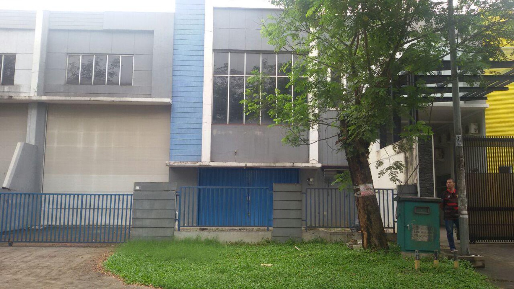 Gudang siap usaha di Taman Tekno