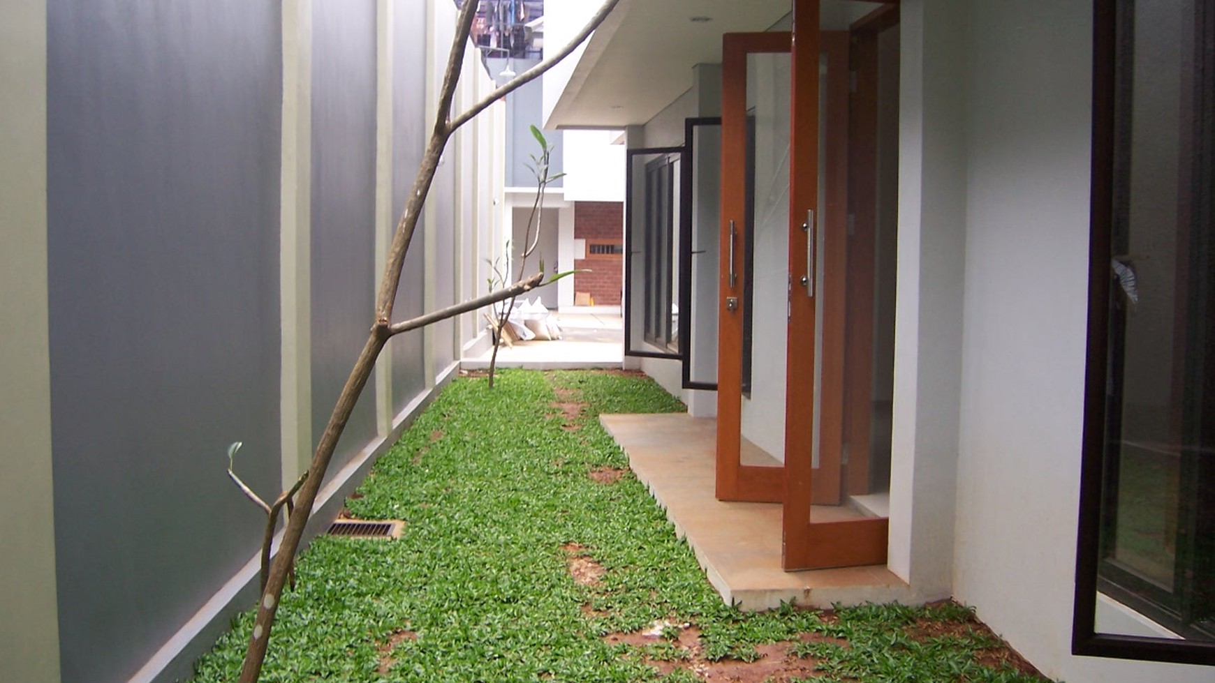 Rumah Cluster di Cirendeu 100% Baru