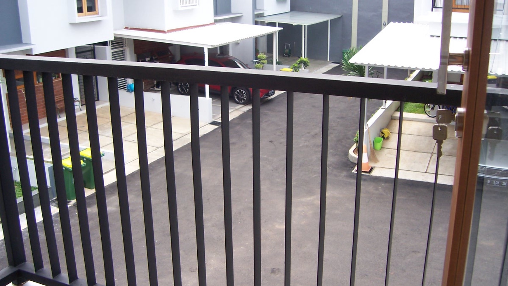 Rumah Cluster di Cirendeu 100% Baru