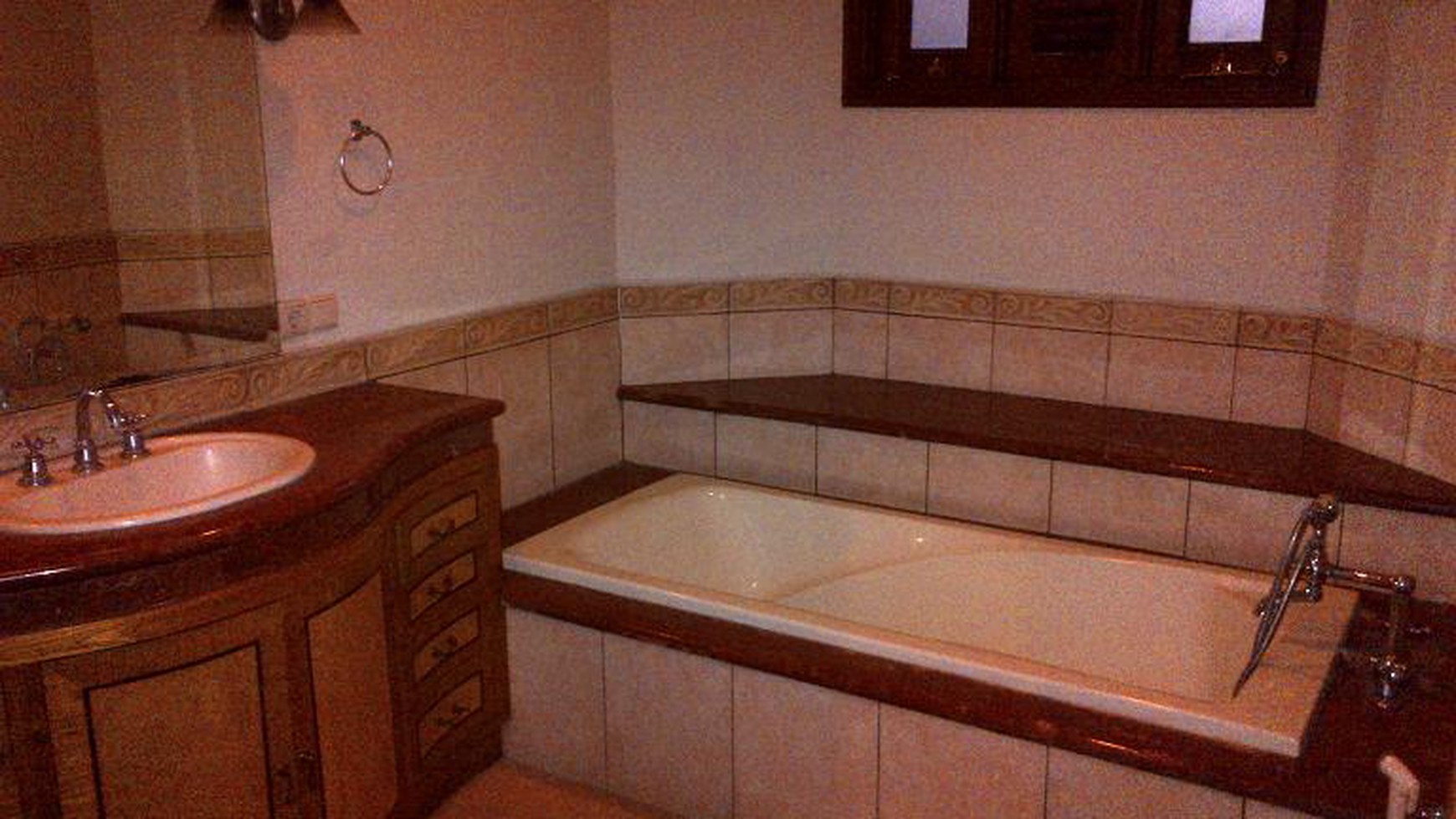 Comfortable and Beautiful House in area kemang