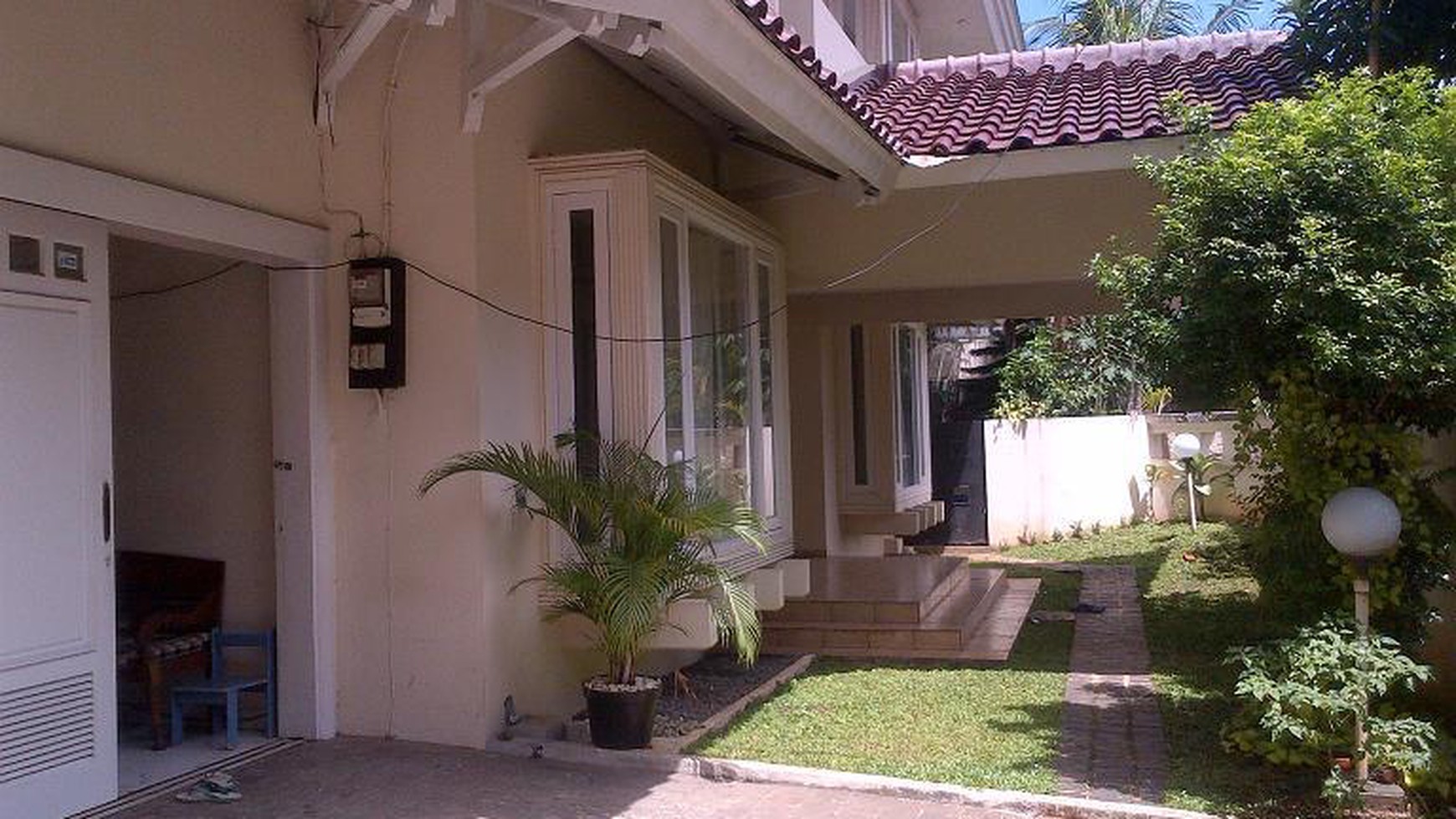 Bright And Nice House In kuningan
