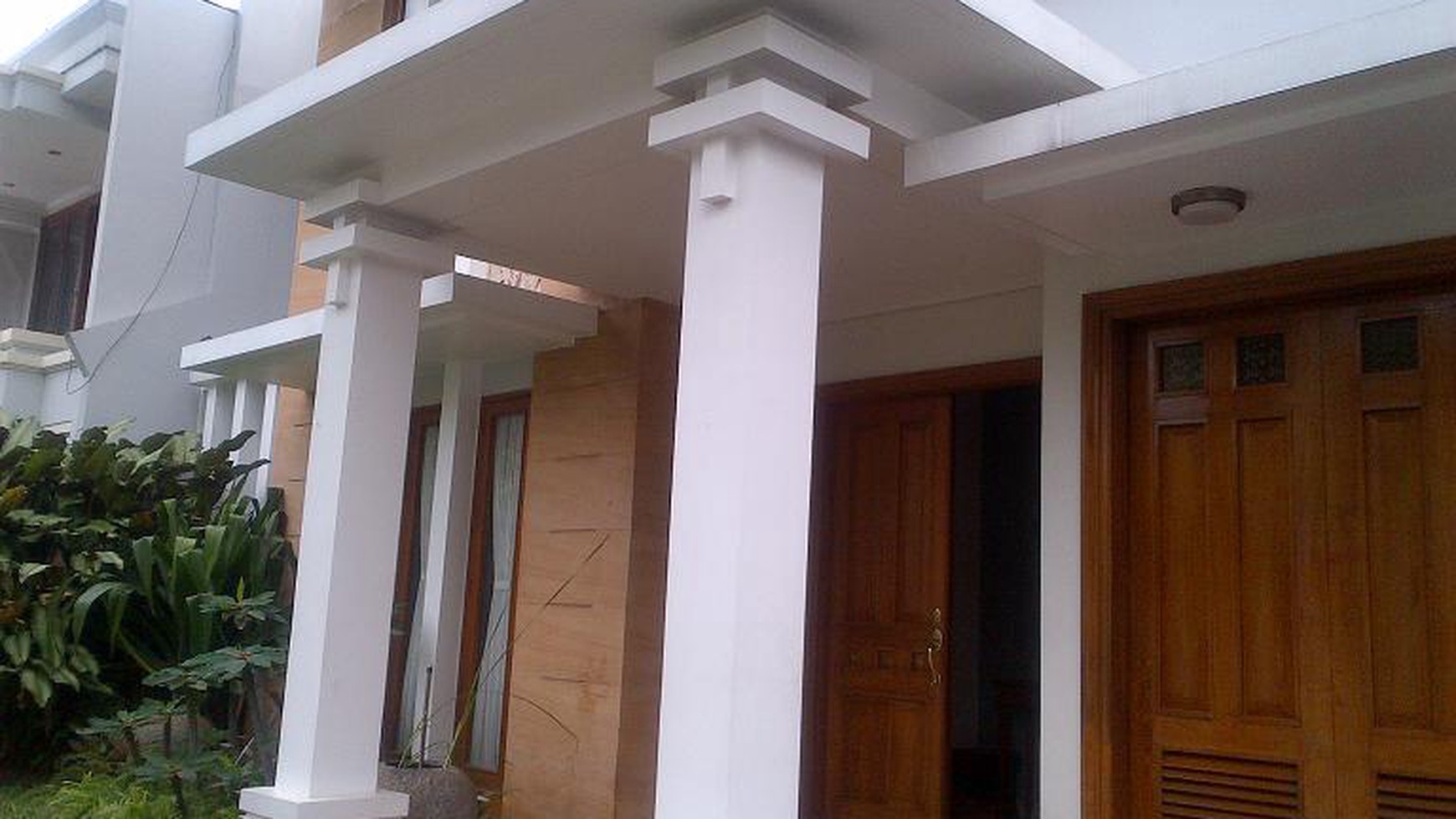 Bright and Nice House in Pondok Indah