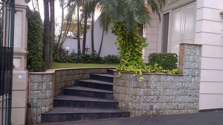 MODERN HOUSE IN PONDOK INDAH