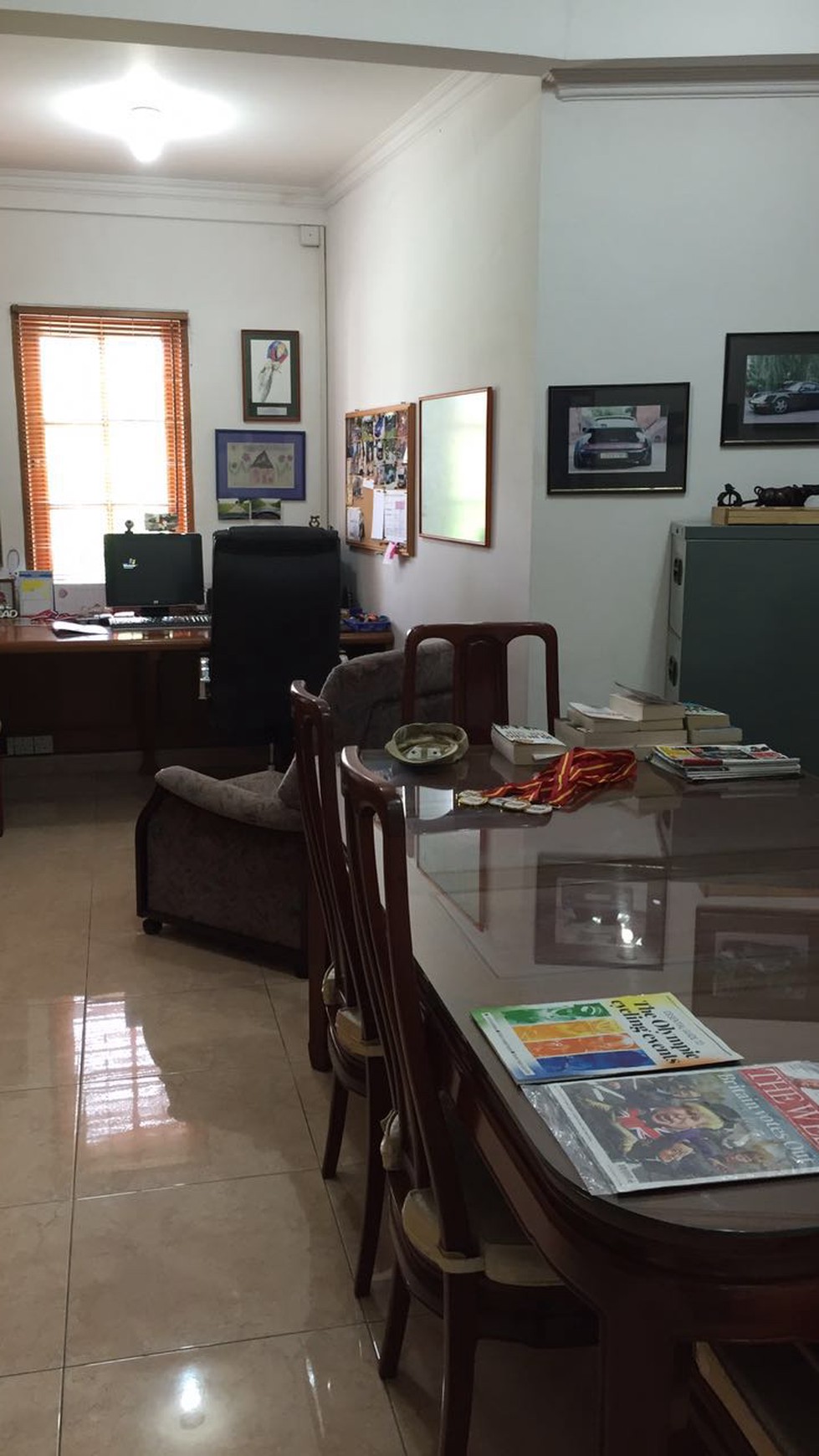 Rumah Asri Siap Huni Ada Kolam Renang